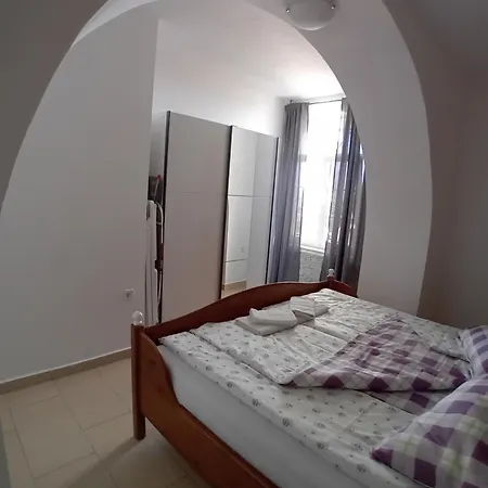 Vivi Apartment *