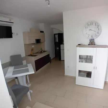 Vivi Apartment *