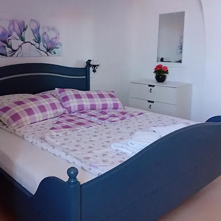 Vivi Apartment *
